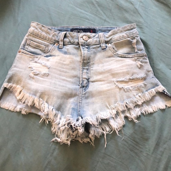 Pants - High waisted light washed shorts